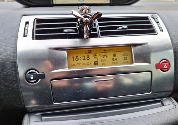 Citroen C4 cena 8500 przebieg: 234000, rok produkcji 2005 z Biała małe 301